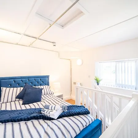 Apartment Bv Kirkstall 1 Bedroom Free Private Parking