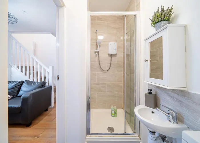 Apartamento Bv Kirkstall 1 Bedroom Free Private Parking *